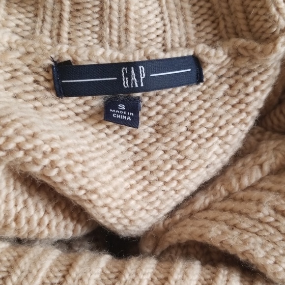 Gap short sleeve sweater dress,/ used - Picture 6 of 7